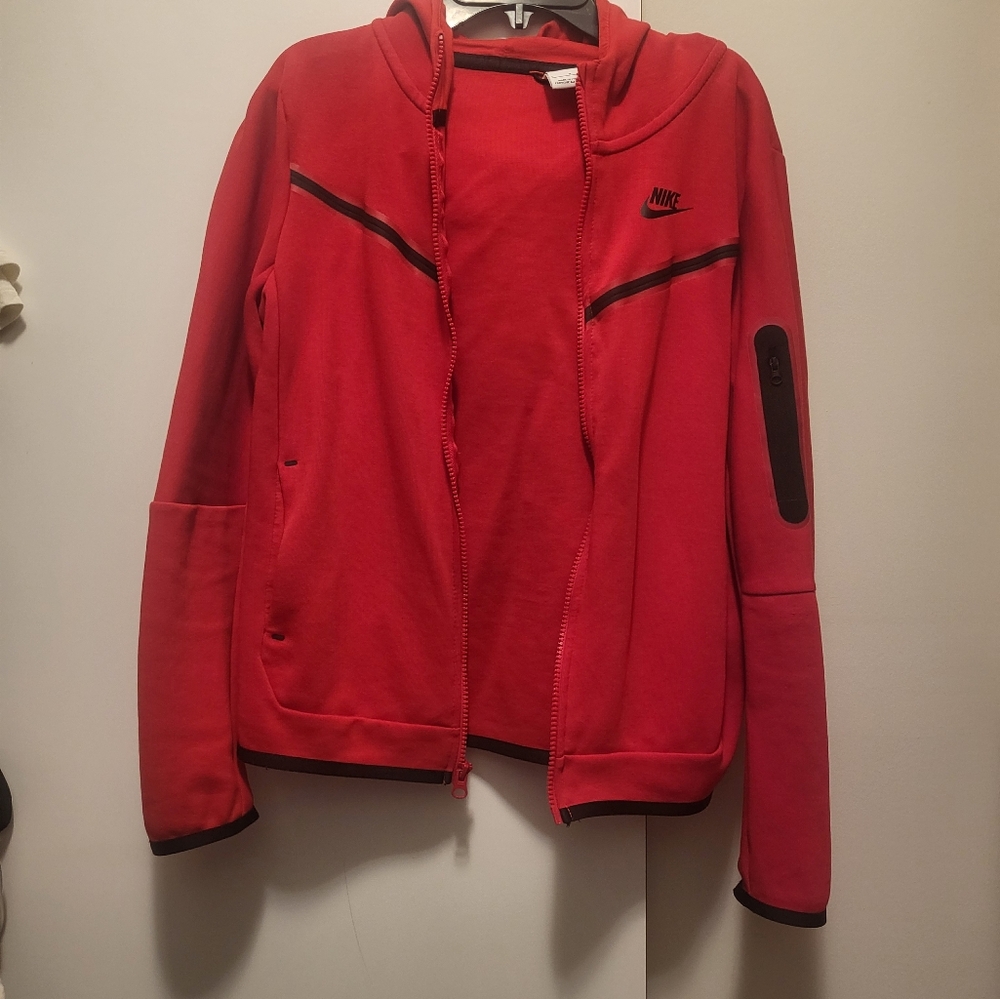 NIKE Tech Fleece Youth L